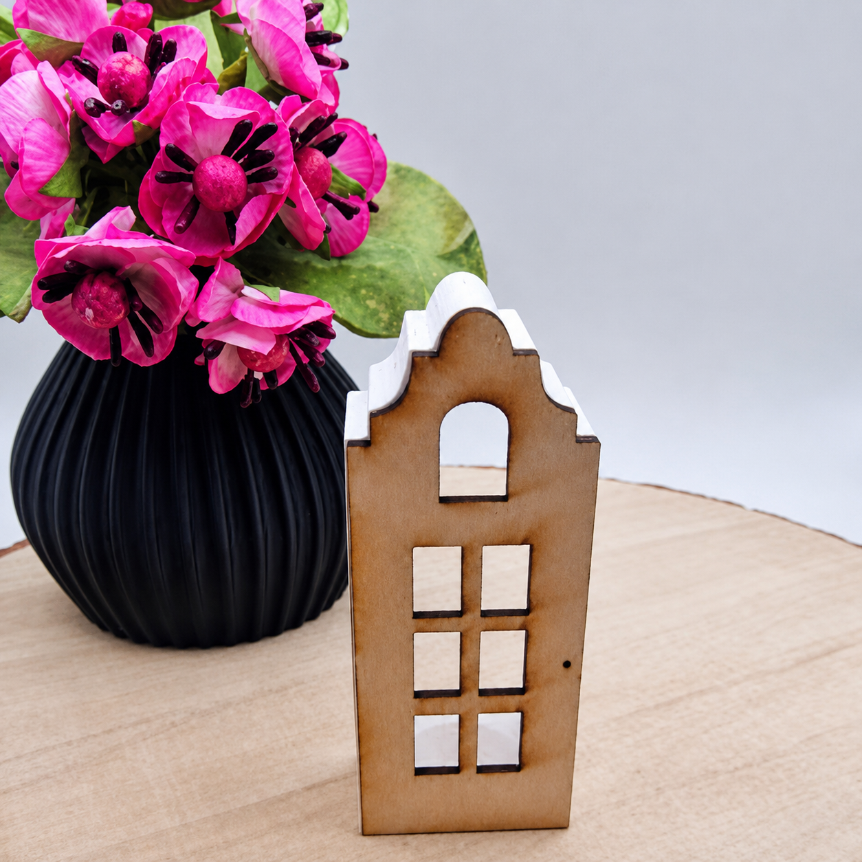 Ballonlicht Haus Motiv Nr 2 aus Raysin als moderne Hausdekoration für Fensterbank, Tischdeko und selbstgemachte Geschenkideen