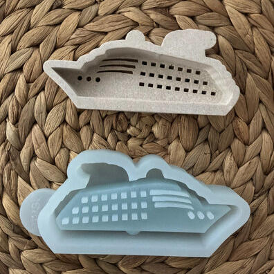 Ballonlicht Kreuzfahrtschiff als maritime Geschenkidee für Kreuzfahrt Fans, gegossen aus Raysin, Beton oder Gips.
