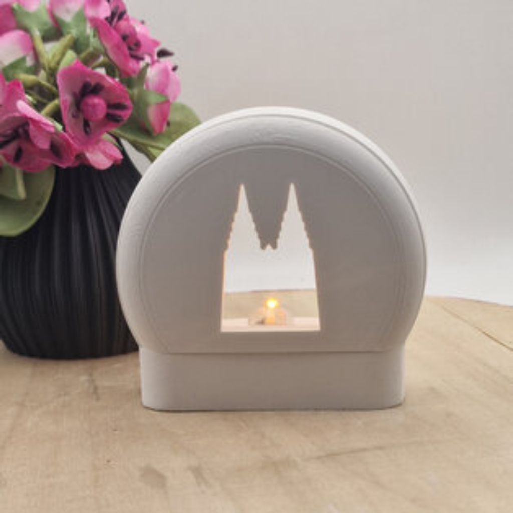 Detailansicht Ballonlicht Schneekugel Köln Dom im Set mit Silikonform Gießform für DIY Projekte mit Raysin Beton Gips Keramikpulver und Resin