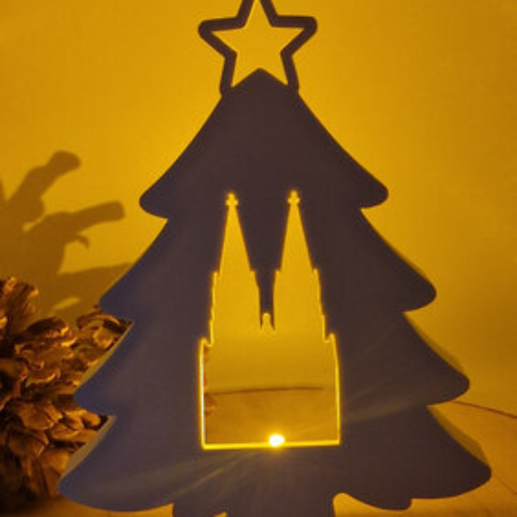 Detailansicht Ballonlicht Tannenbaum Köln Dom mit Silikonform Gießform für DIY Projekte mit Raysin Beton Gips Keramikpulver und Resin