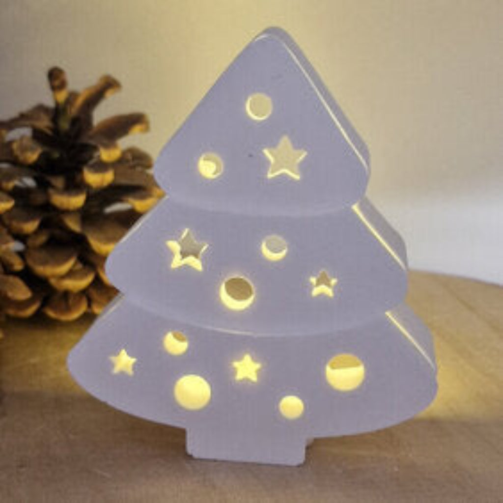 Gegossenes Ballonlicht Tannenbaum Vorderseite Sterne Kugeln einzeln aus Raysin mit Silikonform Gießform als kreative DIY Weihnachts Deko und Geschenkidee