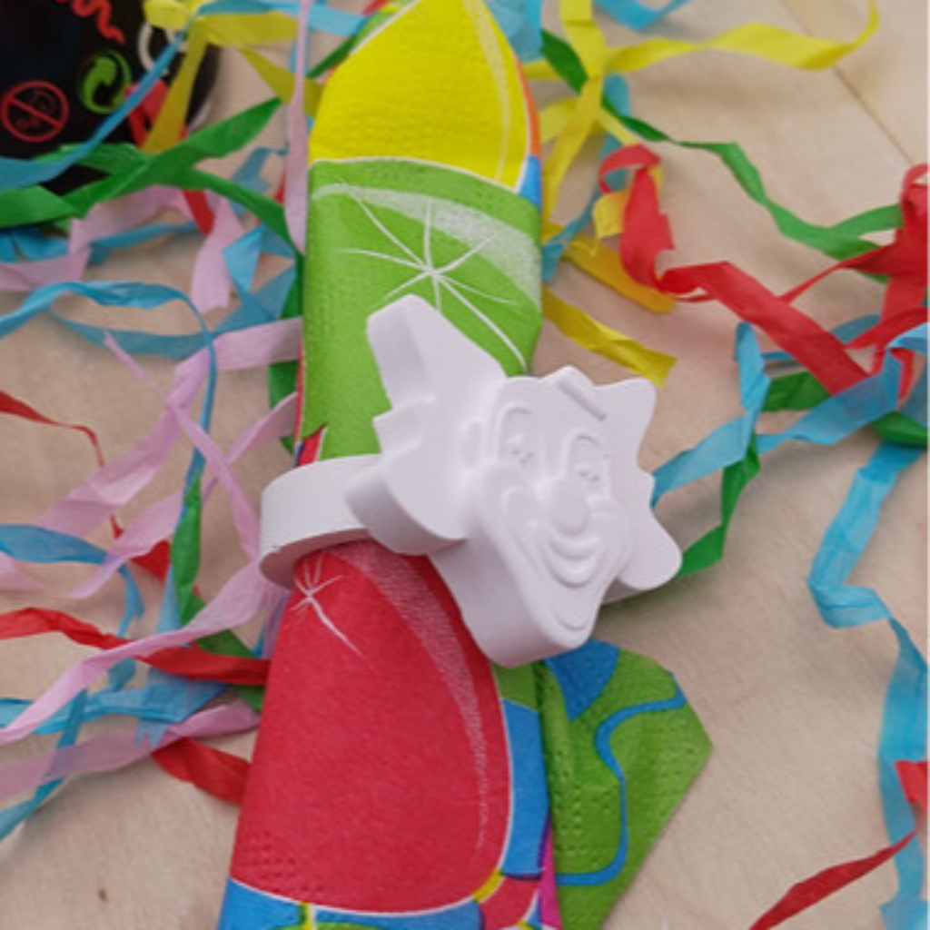 Detailansicht der Silikonform Clown Gesicht Mini für kreative Gießprojekte aus Raysin, Beton, Gips und Keramikpulver