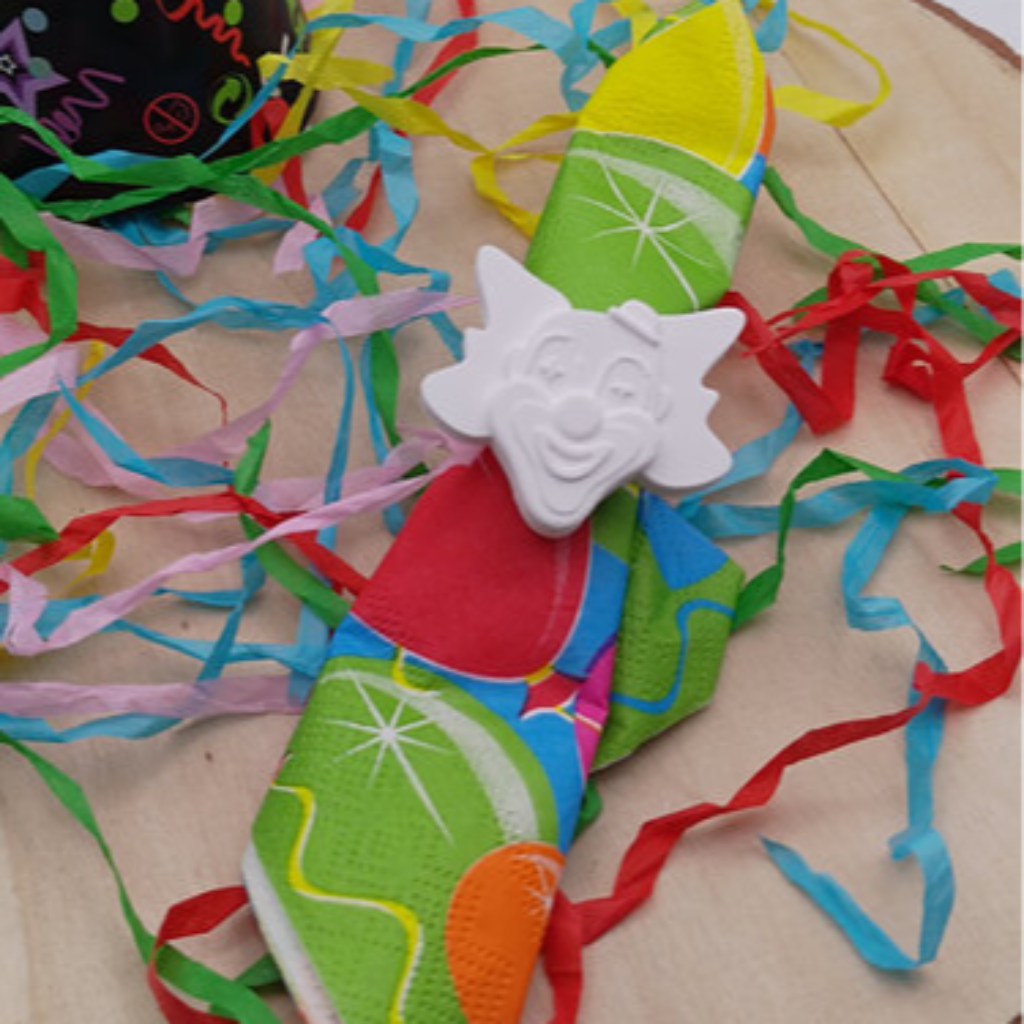 Mini Clown Gesicht aus Raysin als dekorative Karnevalsdeko für Fasching, Tischdeko, Streudeko und kreative DIY Dekorationsideen