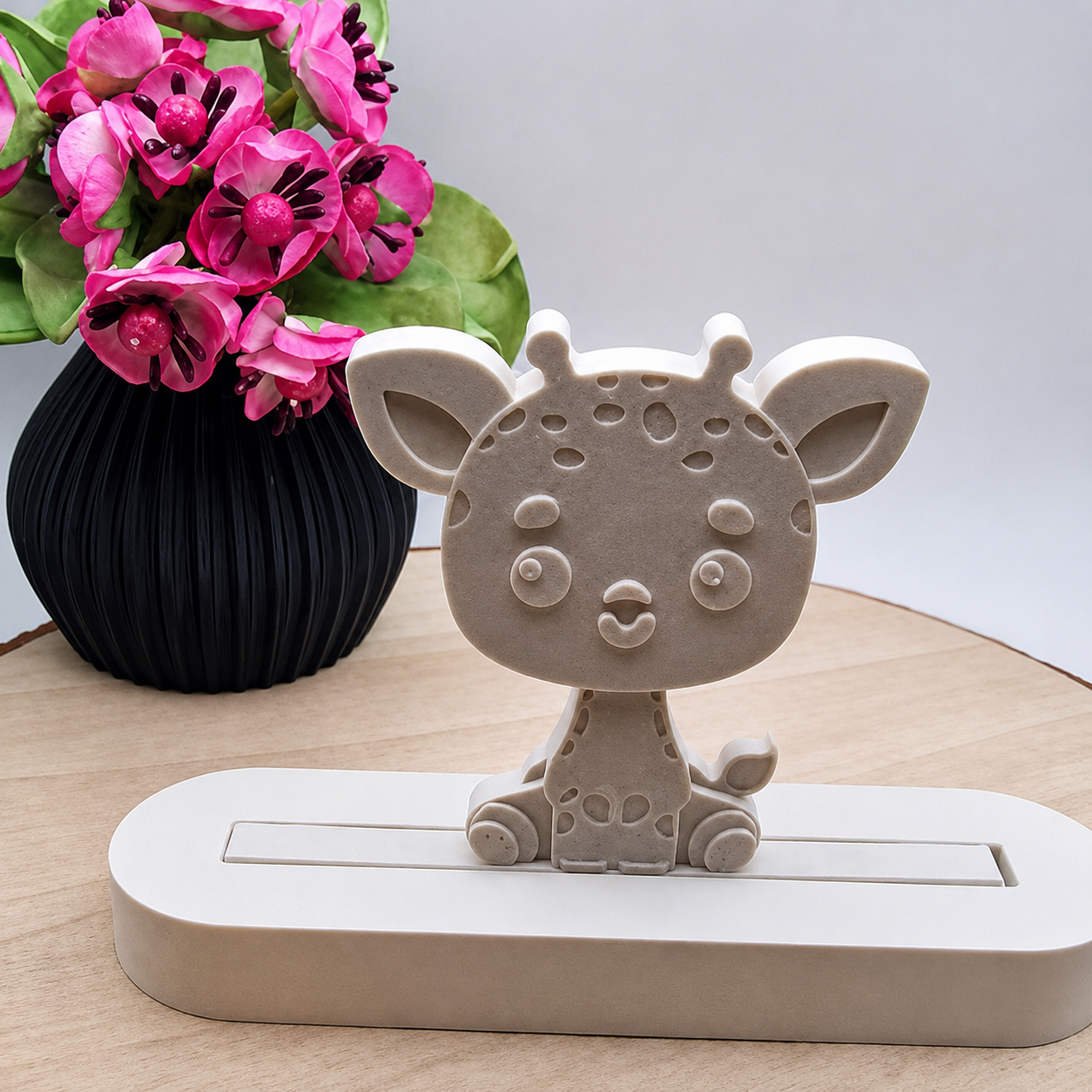 Einschieber Giraffe aus Raysin als dekorativer Einsatz für Halterungen, Safari Deko, Kinderzimmerdeko und kreative DIY Gießprojekte