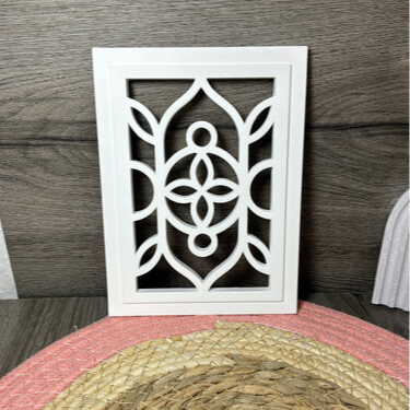 Gegossene Laterne Ornament als Anwendungsbeispiel für die Silikonform, ideal für dekorative Lichtdeko und DIY Deko aus Raysin oder Beton.