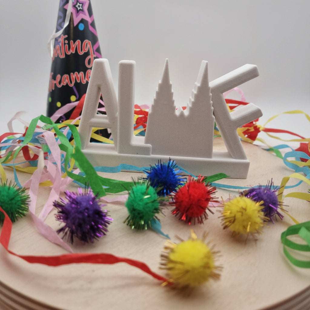 Gegossenes Karneval Alaaf Köln Dom Motiv als Anwendungsbeispiel für die Silikonform, ideal für DIY Karnevalsdeko aus Raysin oder Beton.