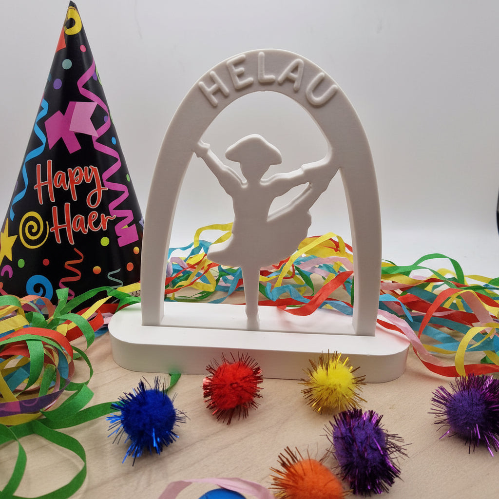 Gegossener Karneval Einschieber Gardemädchen Helau als Anwendungsbeispiel für die Silikonform, ideal für DIY Karnevalsdeko aus Raysin oder Beton.