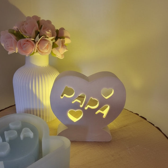 Gegossenes Ballonlicht Herz Papa als Anwendungsbeispiel für die Silikonform, ideal für liebevolle Geschenkdeko und DIY Lichtdeko.