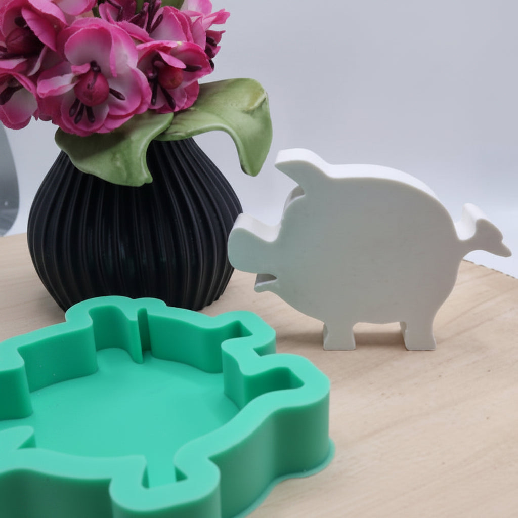 Gießform Glücksschwein aus Silikon für Glücksdeko, Geschenkdeko und kreative DIY Projekte