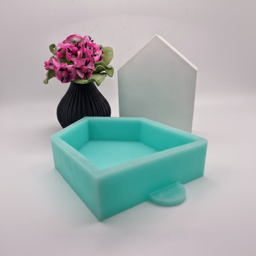 Gießform Haus groß aus Silikon für kreative Wohn-Deko, Geschenkdeko und DIY Projekte mit Raysin oder Beton