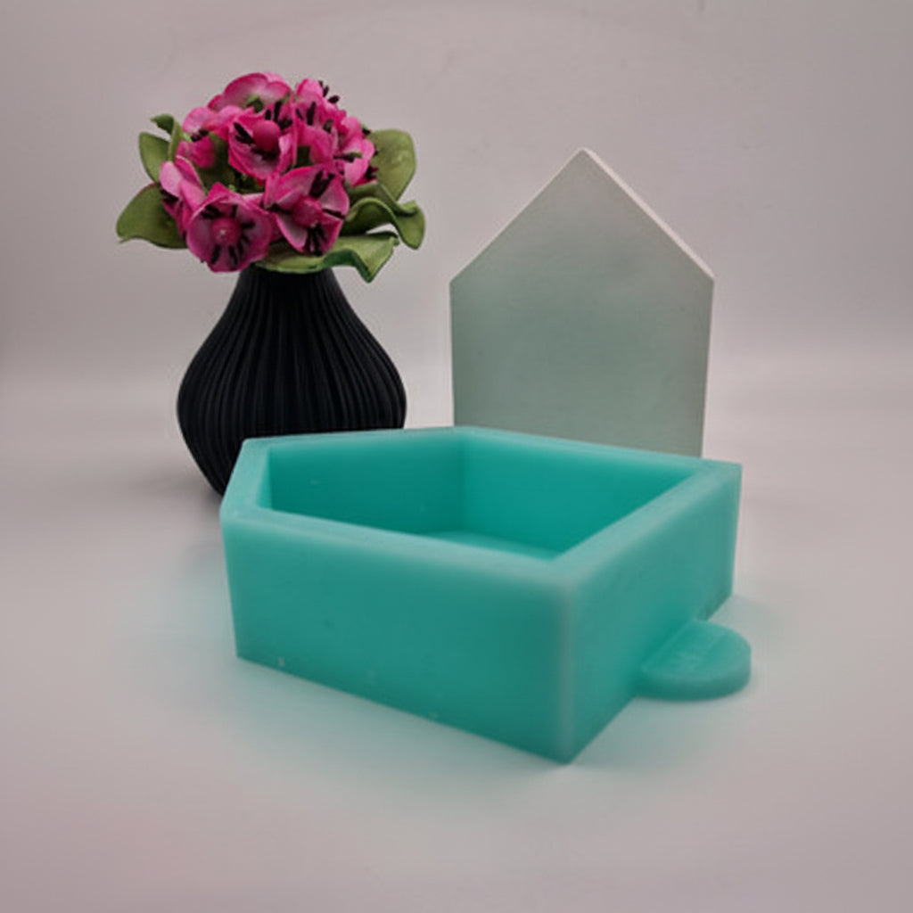Gießform Haus klein aus Silikon für kreative Wohn-Deko, Geschenkdeko und DIY Projekte mit Raysin oder Beton