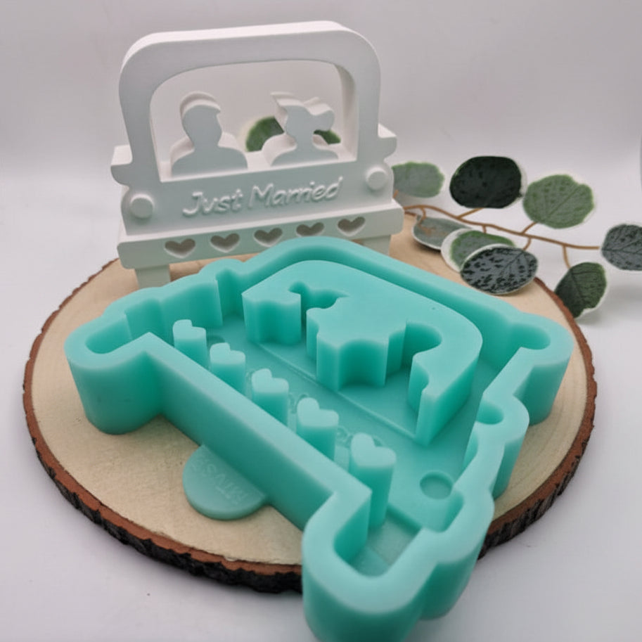 Gießform Just Married aus Silikon für kreative DIY Hochzeitsdeko, Tischdeko und Geschenkdeko zur Hochzeit