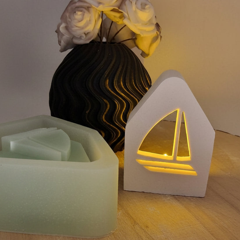 Gießform Mini Lichterhaus Segelboot aus Silikon für maritime Deko, Wohn-Deko und kreative DIY Projekte