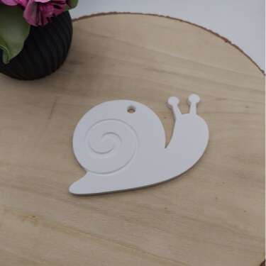 Gießform Schnecke Anhänger aus Silikon für Frühlingsdeko, Geschenkdeko und kreative DIY Projekte