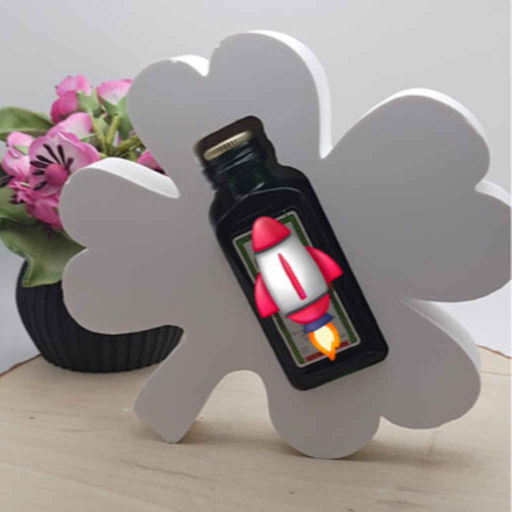 Großes Kleeblatt aus Raysin als stilvolle Glücksdeko für Silvester, Neujahr, Geschenkverpackungen und kreative DIY Dekorationsideen