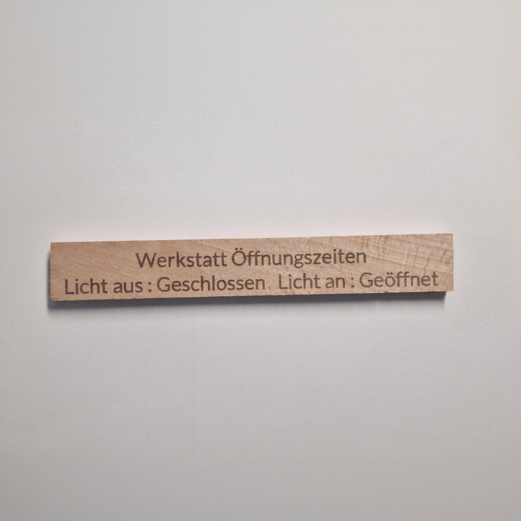 Set Übersicht gravierte Klötzchen Werkstatt aus Holz für DIY Deko, Basteln und kreative Werkstatt Gestaltung mit Lasergravur Elementen