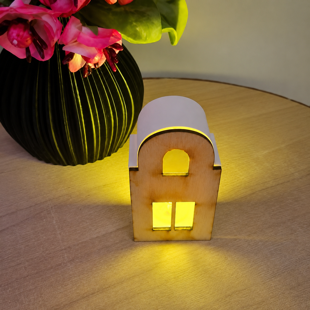Ballonlicht Haus Motiv Nr 5 aus Raysin als stilvolle Leuchtdeko für moderne Wohndekoration, Fensterbankdeko und kreative DIY Dekoideen