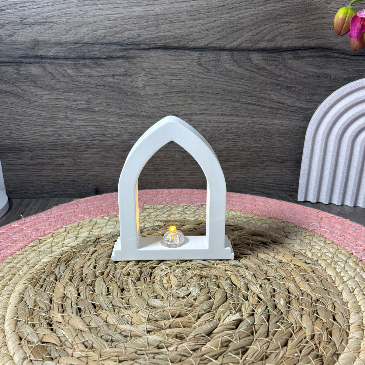 Offene Kapelle aus weißem Raysin zum Gestalten mit einer bedruckten Windlichtfolie