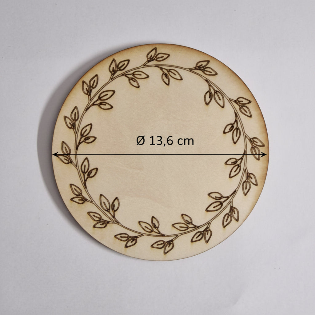 Detailansicht eines gelaserten Untersetzers aus 2 mm Holz für DIY Dekoration, Bastelarbeiten und kreative Gestaltung