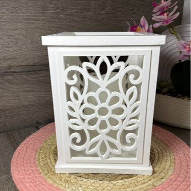 Laterne Blume Ornament als dekorative Lichtdeko aus der Silikonform für stimmungsvolle Wohnraumdeko, Geschenkdeko und kreative DIY Projekte.