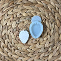 Mini Silikonform Erdbeere zum Gießen kleiner Anhänger und Dekorationen aus Raysin, Beton, Gips, Keramikpulver oder Resin.