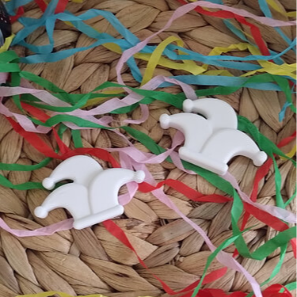 Mini Narrenkappe aus Raysin als dekorative Karnevalsdeko für Fasching, Tischdeko, Streudeko und kreative DIY Dekorationsideen