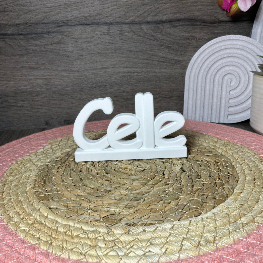 Gegossener Schriftzug Celle aus der Silikonform von MIVSP – ideal für kreative Heimatdeko und individuelle Geschenkideen aus Raysin oder Beton.