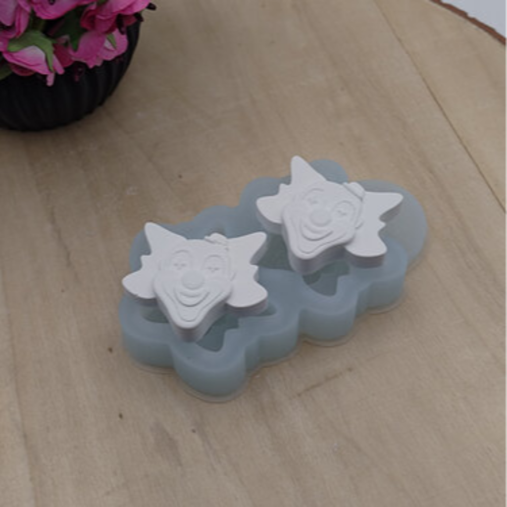 Silikonform Clown Gesicht Mini für Raysin, Beton, Gips und Keramikpulver – kreative Gießform für Karneval Deko, Faschingsdeko, Streudeko und DIY Projekte