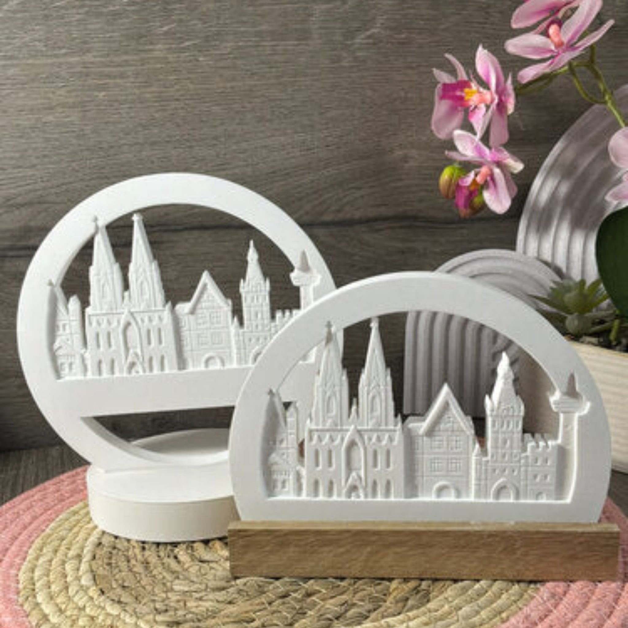 Gießform Loop Köln Skyline mit Struktur aus Silikon für kreative Köln Deko, Geschenkideen und DIY Gießprojekte.
