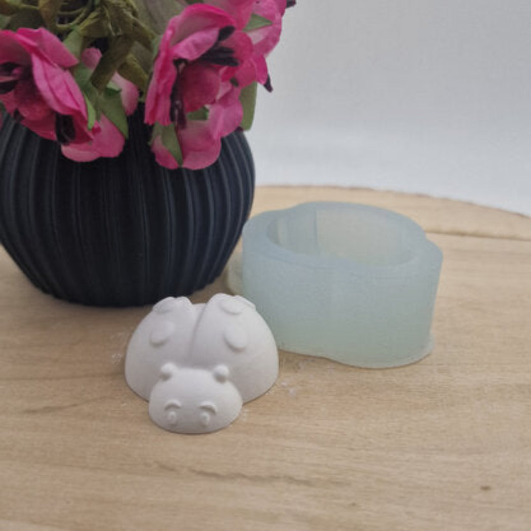 Silikonform Gießform Marienkäfer Mini kaufen für DIY Gießen mit Raysin Beton Gips Keramikpulver und Resin kleine dekorative Marienkäfer für Deko und Basteln