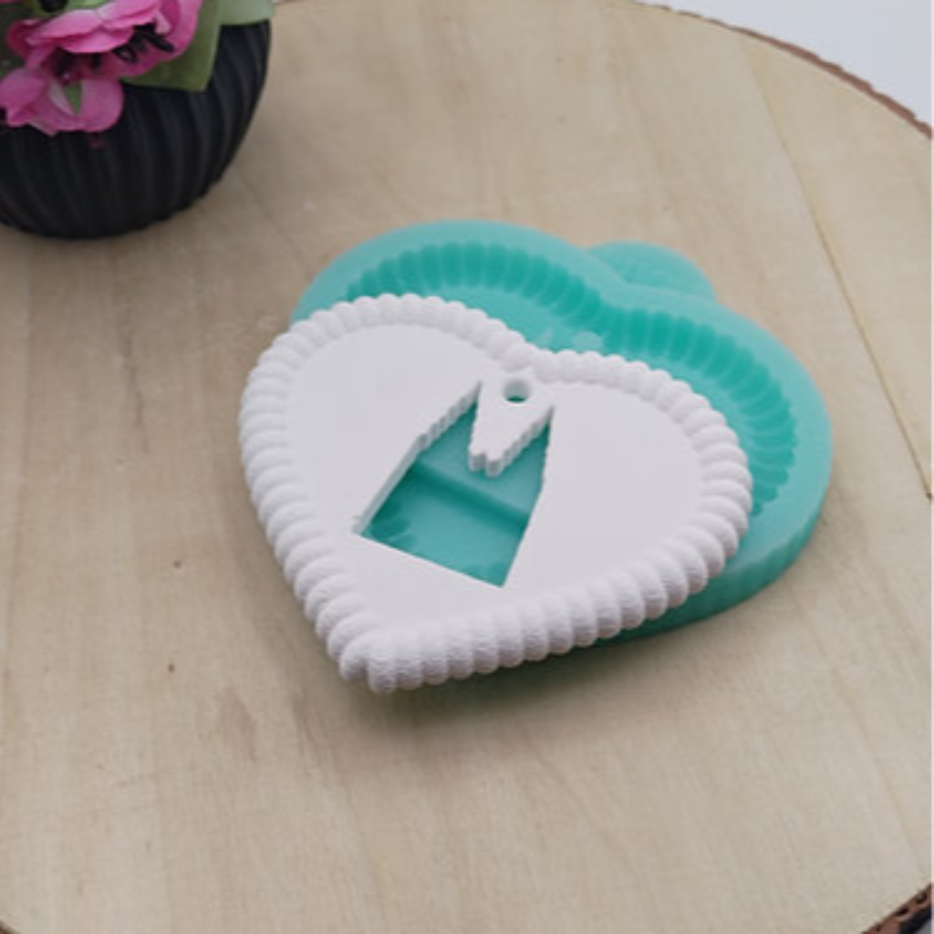 Silikonform Herz Anhänger Kölner Dom für Raysin, Beton, Gips und Keramikpulver – dekorative Gießform für Köln Deko, Geschenkanhänger, Heimatdeko und kreative DIY Projekte