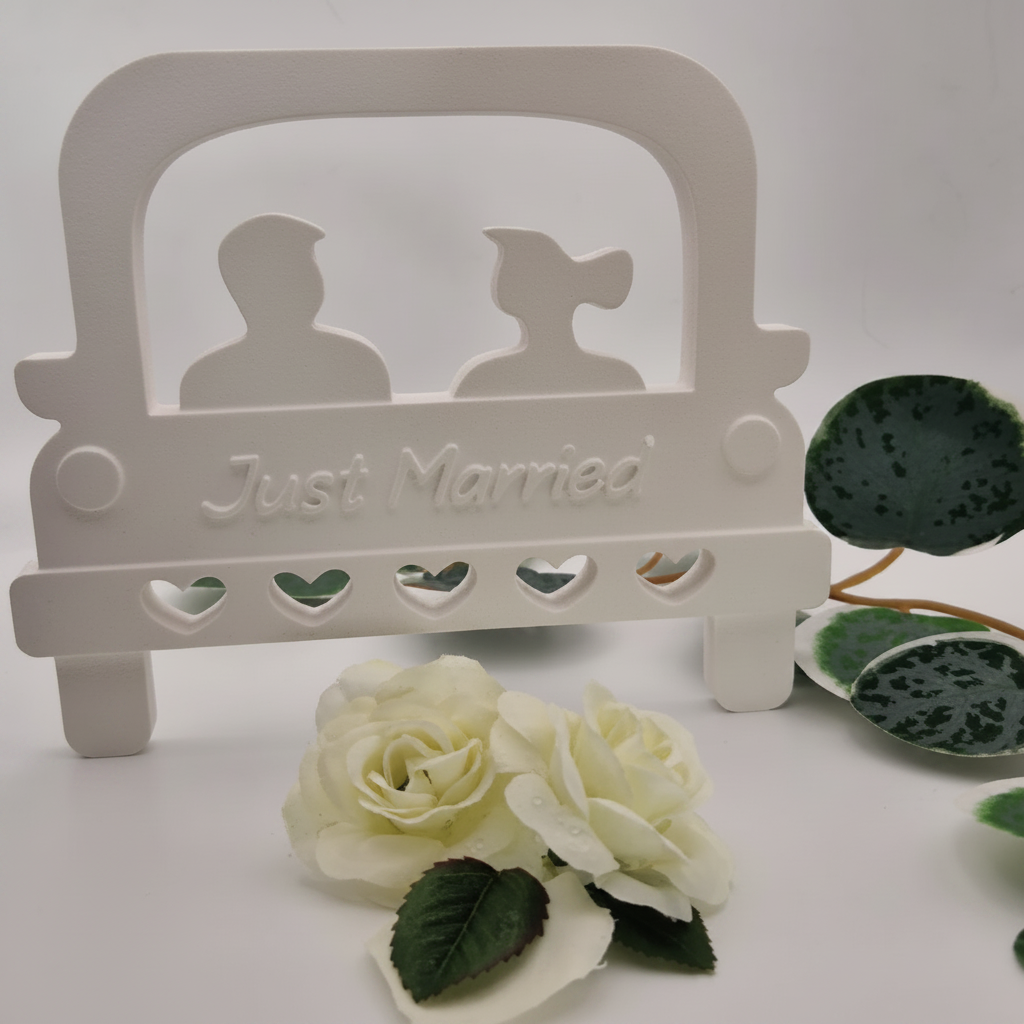 Silikonform Just Married Schriftzug für romantische Hochzeitsdeko aus Raysin, Beton, Gips oder Resin
