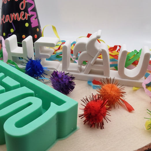 Silikonform Karneval Helau zum Gießen mit Raysin, Beton, Gips oder Keramikpulver für kreative Karnevalsdeko und DIY Deko.