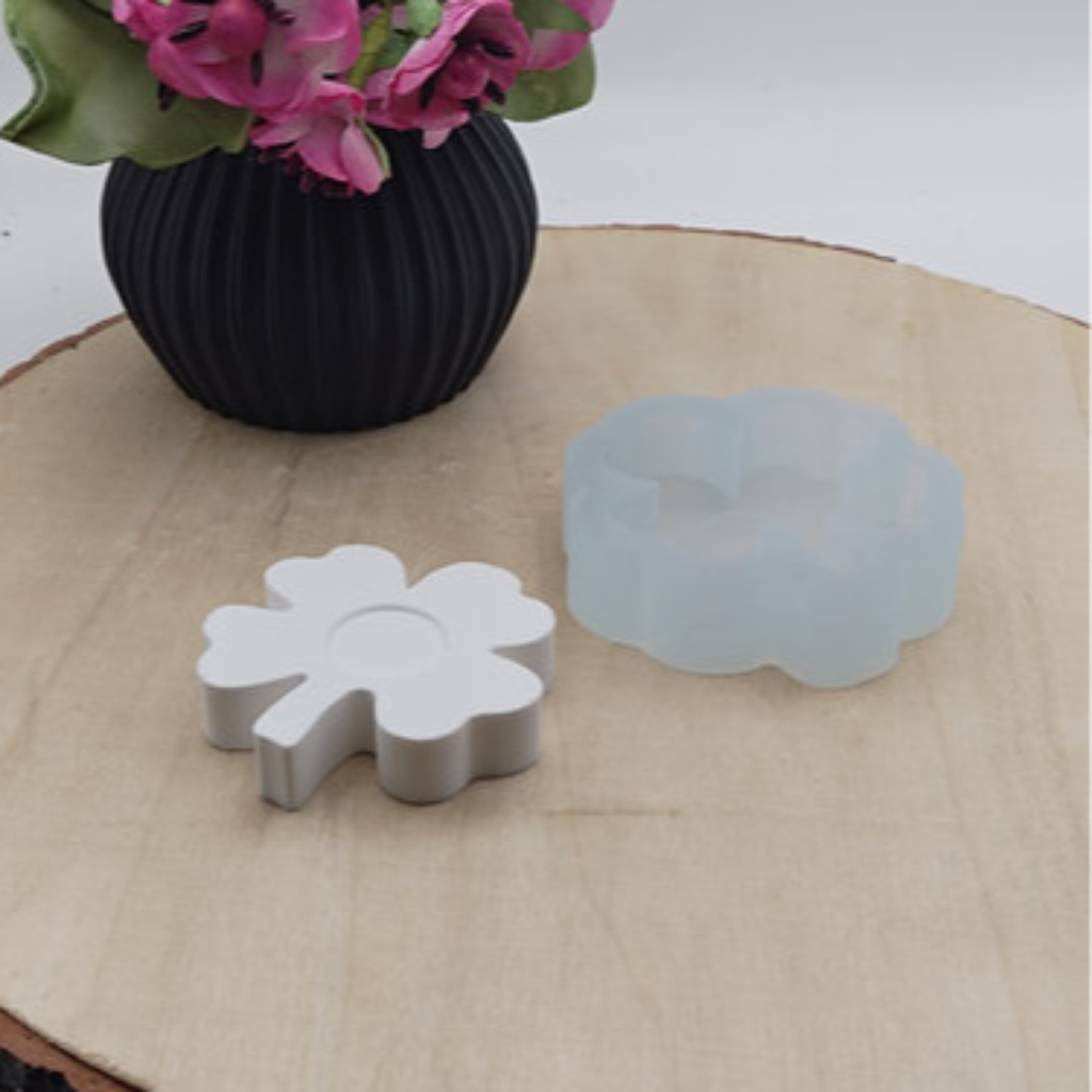 Silikonform Kleeblatt Mini für Raysin, Beton, Gips und Keramikpulver – dekorative Gießform für kleine Glücksbringer, Neujahrsdeko, Silvesterdeko und kreative DIY Projekte