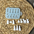 Silikonform für zehn kleine Krippenfiguren mit Heiliger Familie, Königen und Tieren