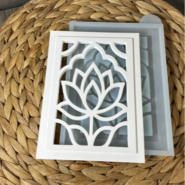Silikonform Laterne Lotus zum Gießen mit Raysin, Beton, Gips oder Keramikpulver für kreative DIY Deko und stimmungsvolle Lichtdeko.