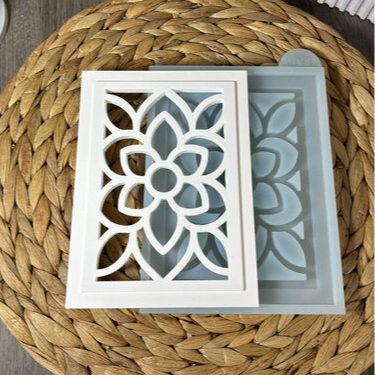 Silikonform Laterne Mandala zum Gießen mit Raysin, Beton, Gips oder Keramikpulver für kreative DIY Deko und stimmungsvolle Lichtdeko.