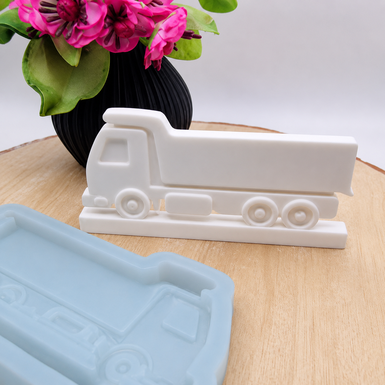 Silikonform LKW Kipper für Raysin, Beton, Gips und Keramikpulver – dekorative Gießform für Baustellen Deko, Kinderzimmerdeko und kreative DIY Gießprojekte