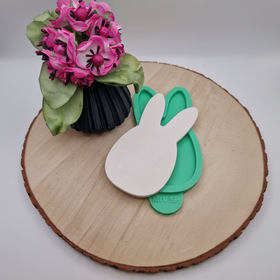 Silikonform Gießform Osterhase ohne Aufhängeloch zum Gießen von kreativer Osterdeko aus Raysin, Beton oder Gips