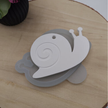 Silikonform Gießform Schnecke Anhänger zum Gießen von kreativer DIY Deko aus Raysin, Beton oder Gips