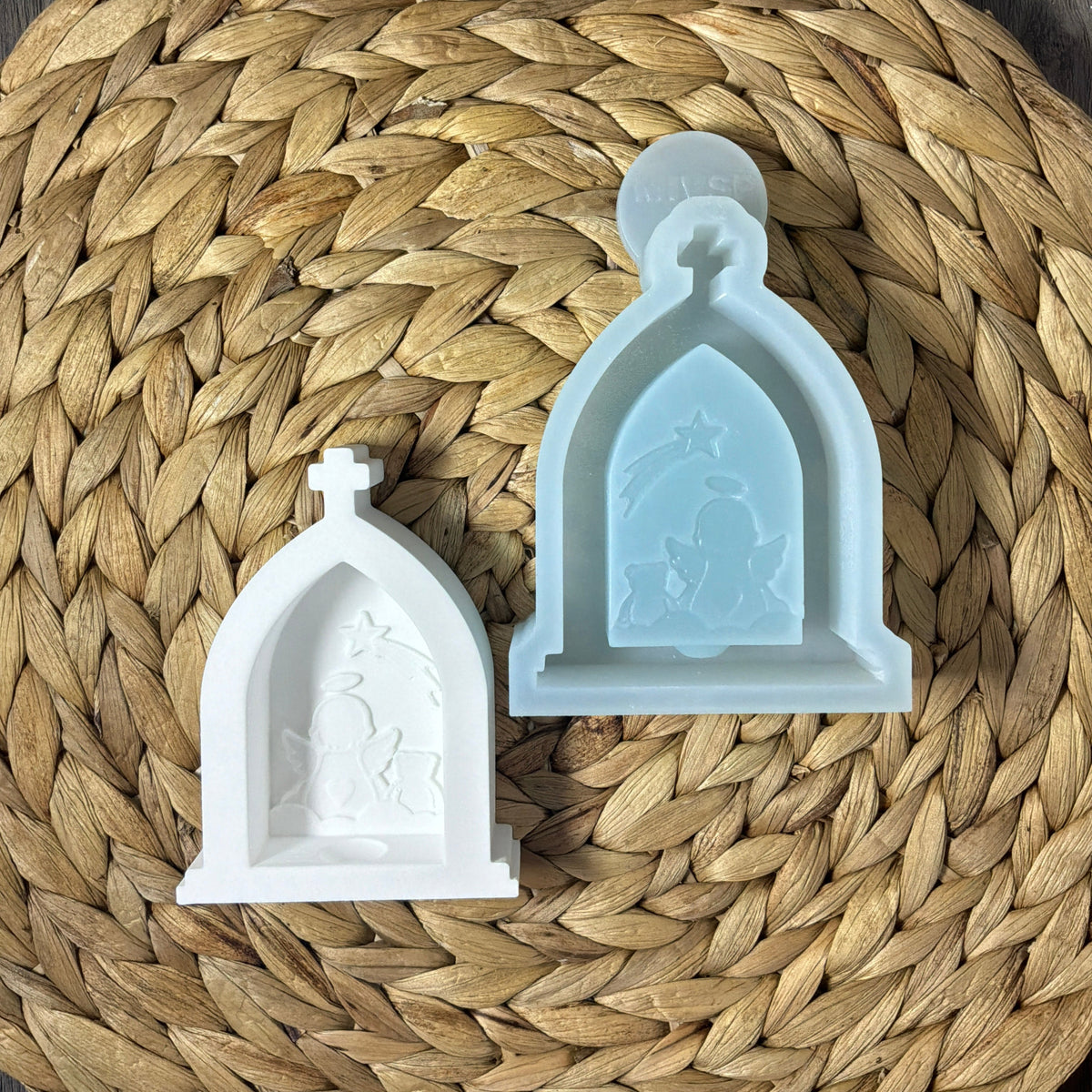 Silikonform für eine Sternenkind-Kapelle mit Kreuz, Engel und Ballonlichtkuhle