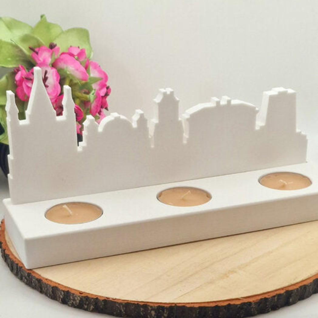 Gegossene Skyline Mainz Nr 1 aus Raysin mit Silikonform Gießform als moderne DIY Stadt Deko und Geschenkidee für Mainz Fans
