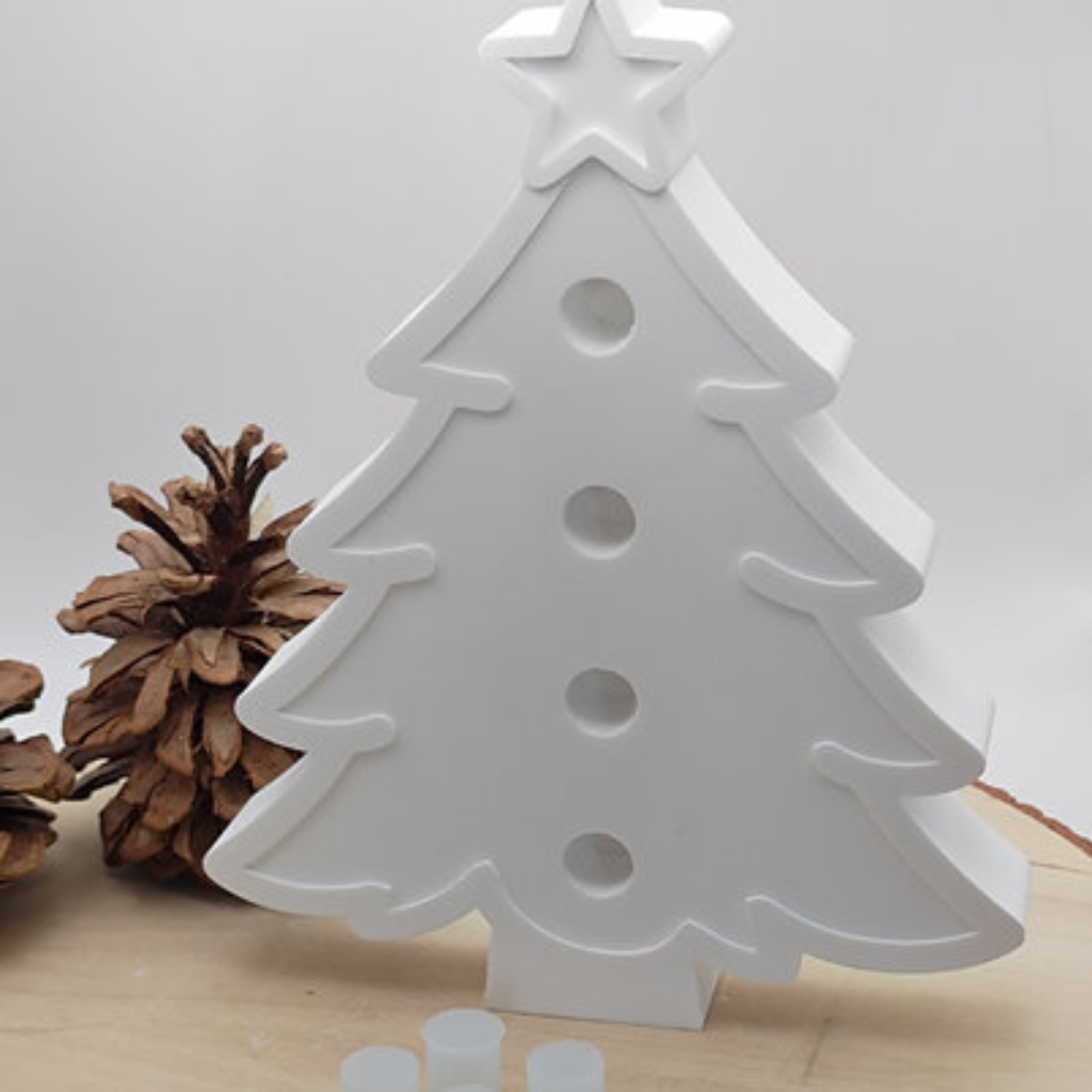 Tannenbaum aus Raysin als moderne Winterdeko und Weihnachtsdeko für festliche Dekorationen und selbstgemachte Geschenkideen